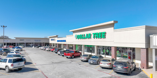 Southgate Shopping Center – Arlington, Texas